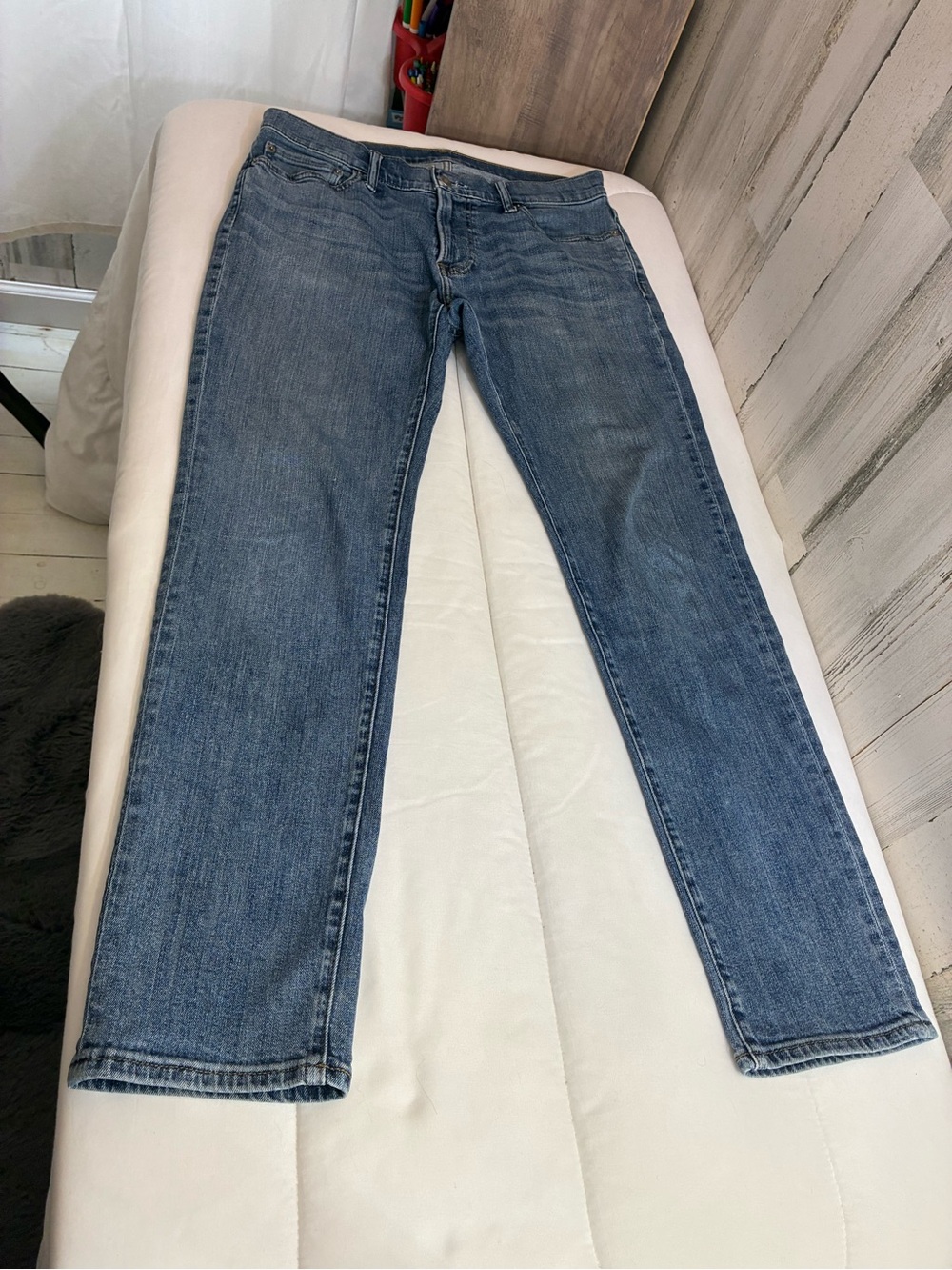 Abercrombie and Fitch men’s Langdon slim stretch Jeans in Medium Blue Sz 30 x 30